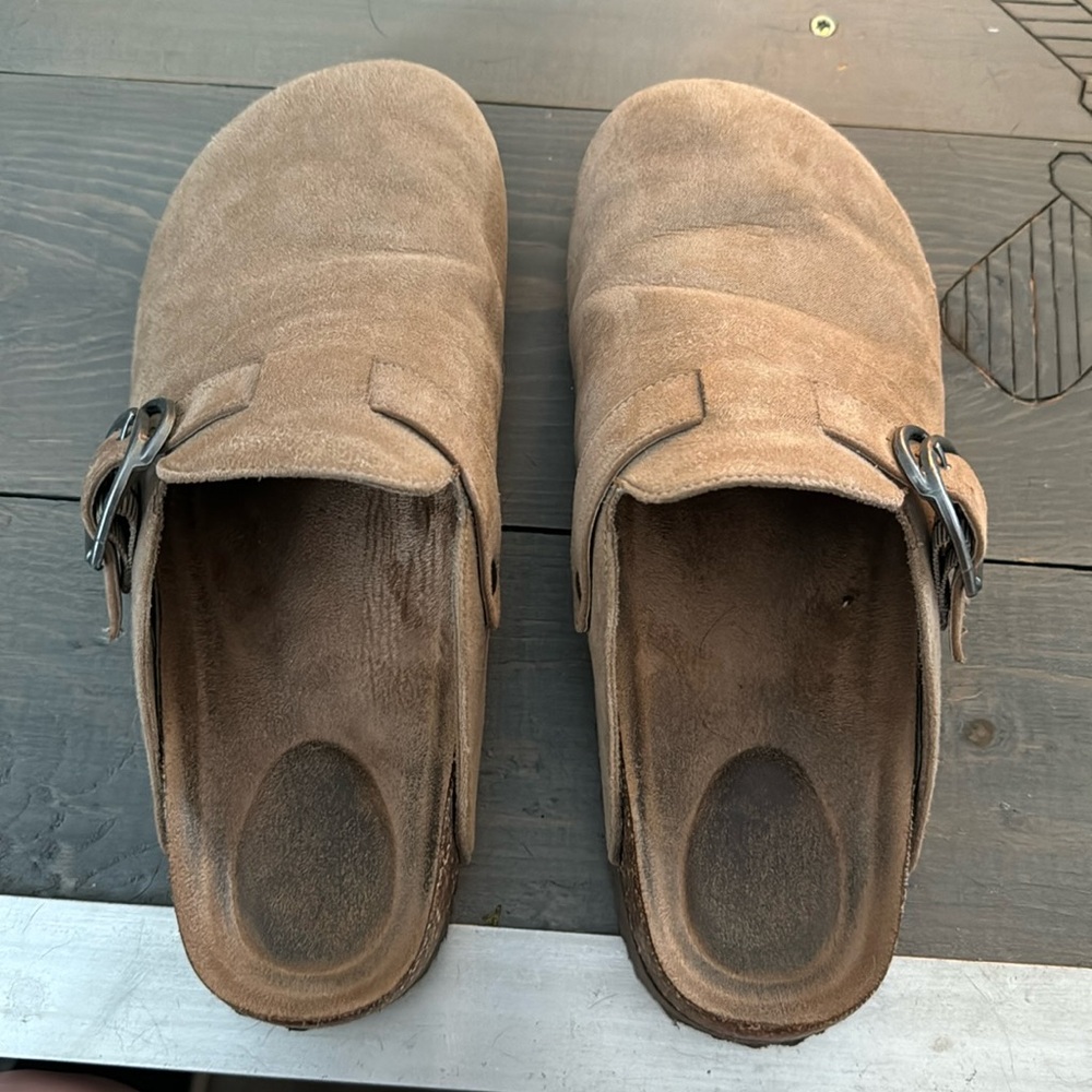 Slip ons size 7